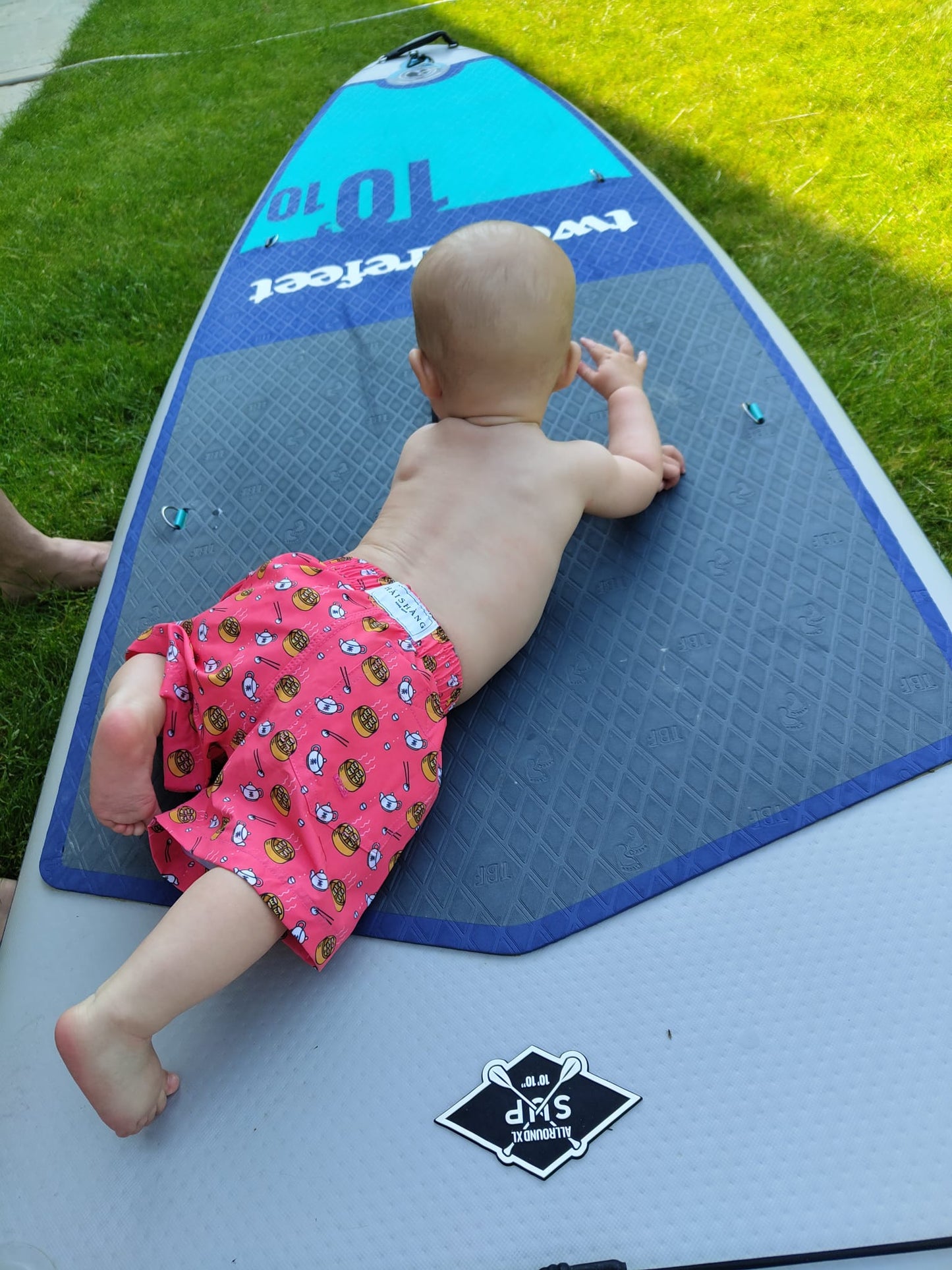 Suns Out Buns Out (Kids)