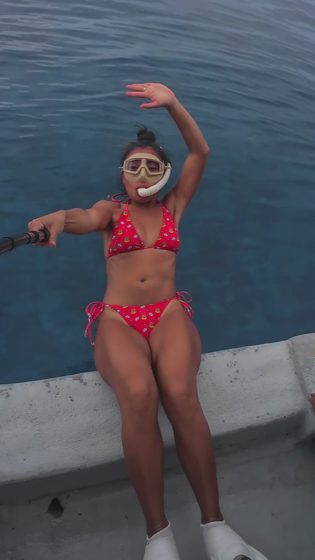 Bikini Top (Suns Out Buns Out) – Haishang